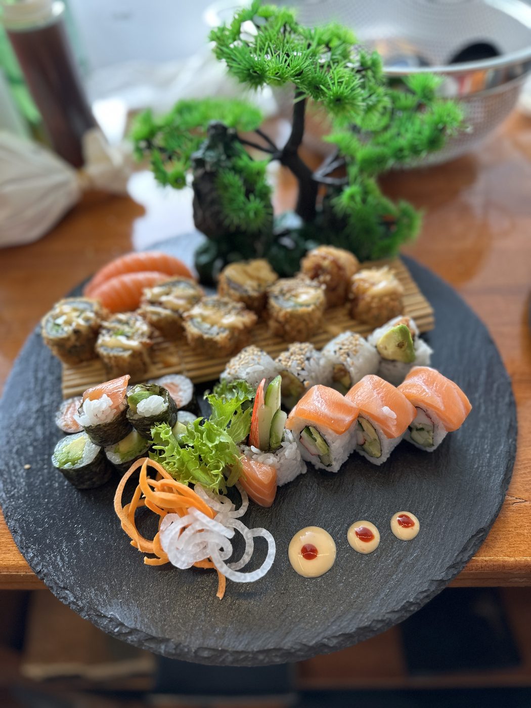 Khay sushi